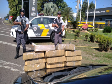 Polícia Rodoviária apreende 11,2 kg de pasta base de cocaína em Birigui