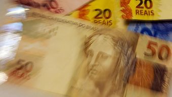 Projetos de lei querem fim da circulação de dinheiro em espécie; impressão caiu 38% desde 2020 – Notícias