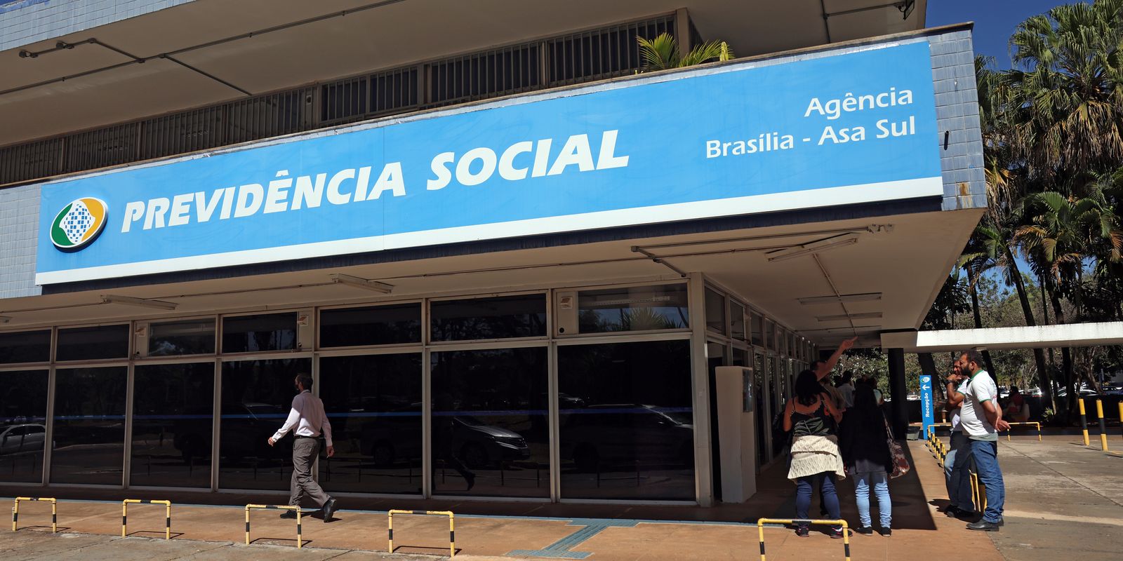INSS suspende parceria com quatro bancos após irregularidades em empréstimos consignados